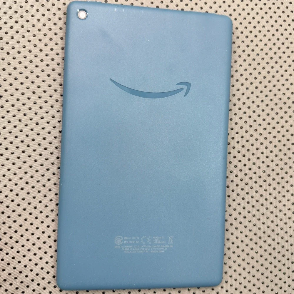 Amazon Fire HD 8 Tablet 8th Gen 16GB Blue Star Wars Folio Case Millennium Falcon